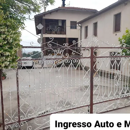 Casa In Colline Abruzzesi アパート Bellante